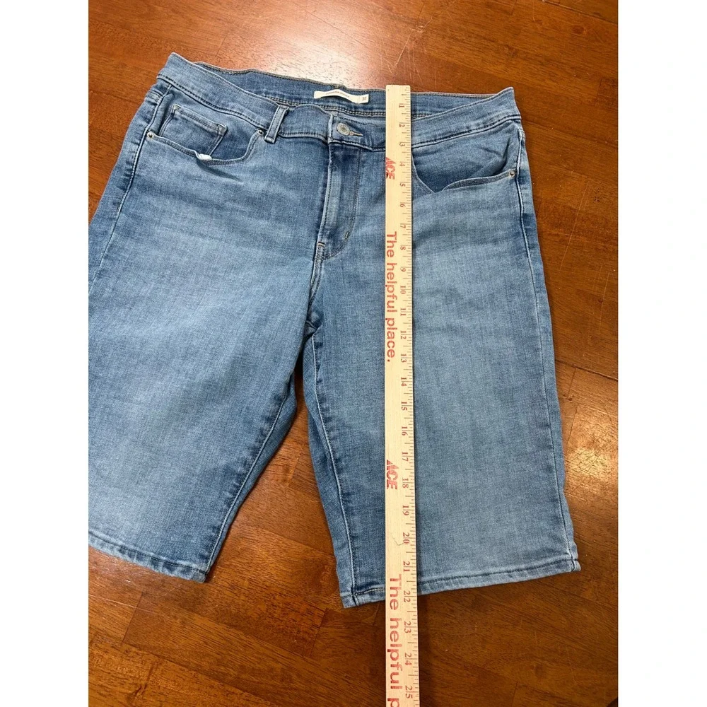 Levi Strauss Bermuda Short Womens Size 31 Blue Denim Stretch Mid Rise Shorts